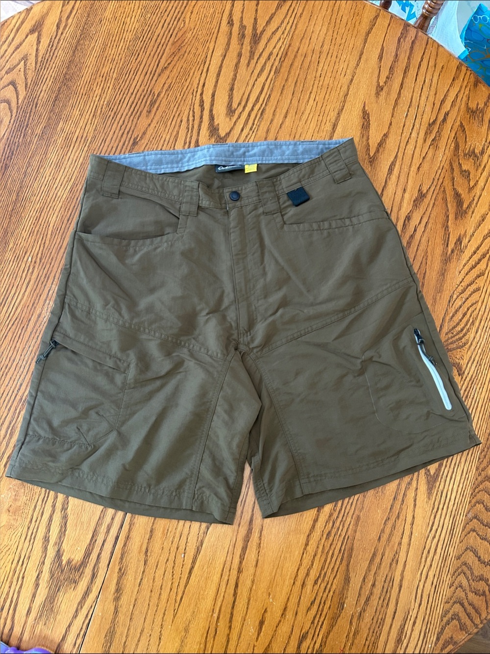 Cabela's Olive Green Men's Cargo/Hiking Shorts - size 36